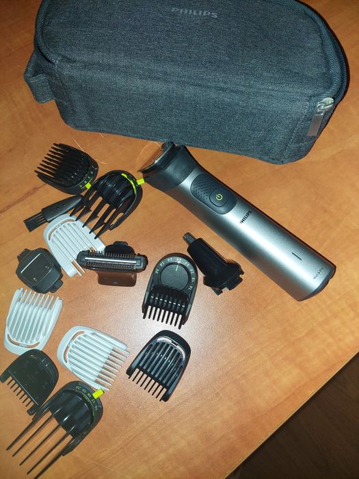 PHILIPS Aparat de tuns parul din cap și barba