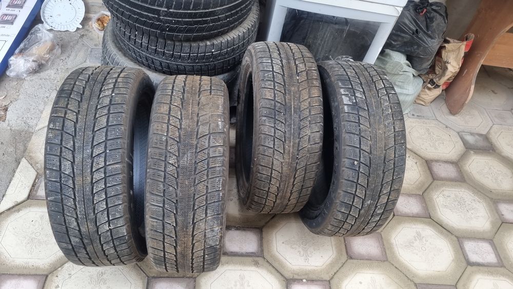 215/55 R17                       .