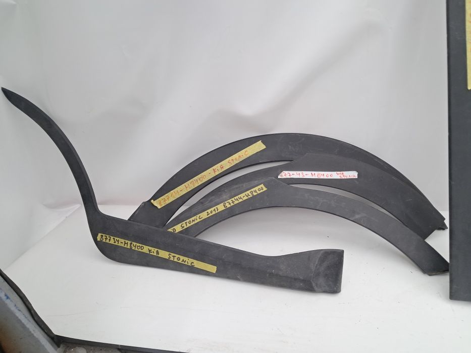 Лайсна врата калник  Kia Stonic 2017/2023г