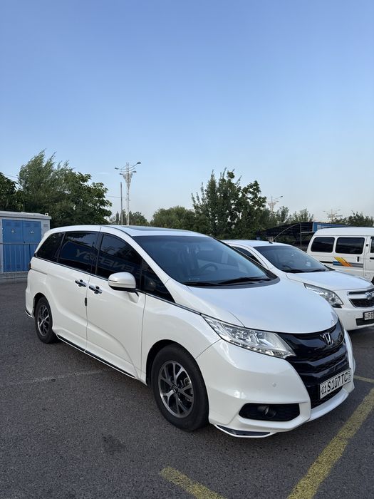 Honda  Odyssey  Yaponya. Отличная авто для семьи. Минивен.