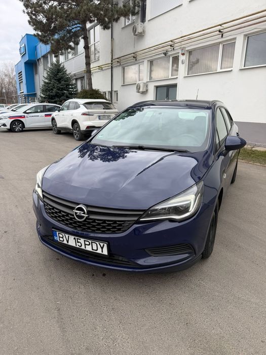 Opel astra k 2018 semi-automat