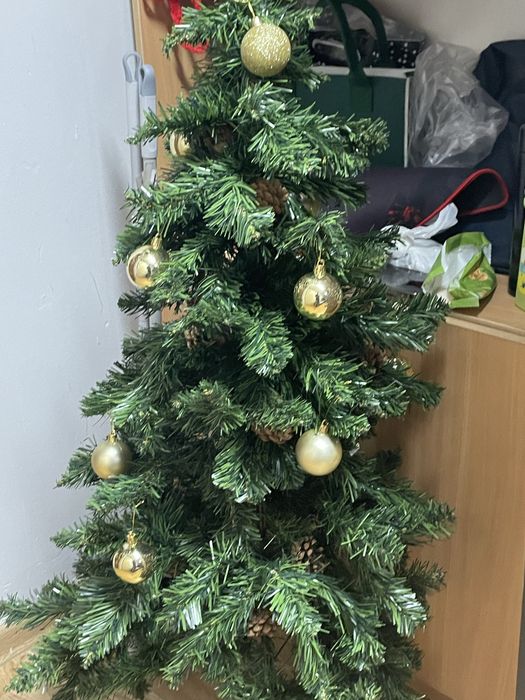 искуственная ёлка