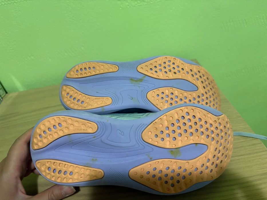 Asics Gel-Nimbus 25, номер 40,5