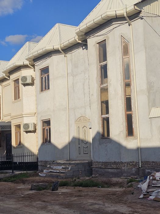 Ассалому алайкум Урган Ройсентир да 2 каватли участка ижарагатберилади