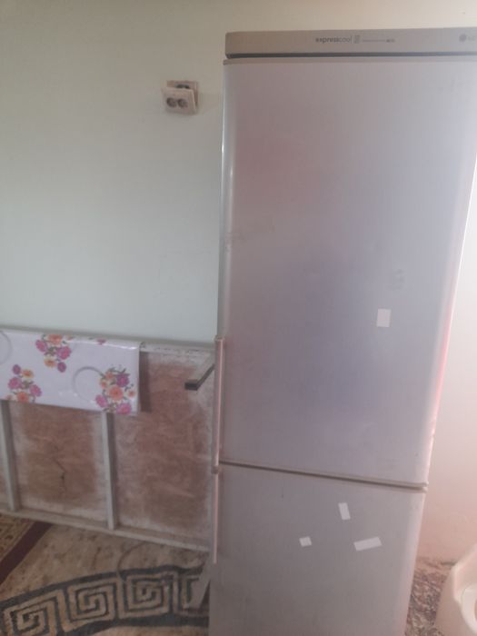 Тоңазытқыш сатылады тез арада