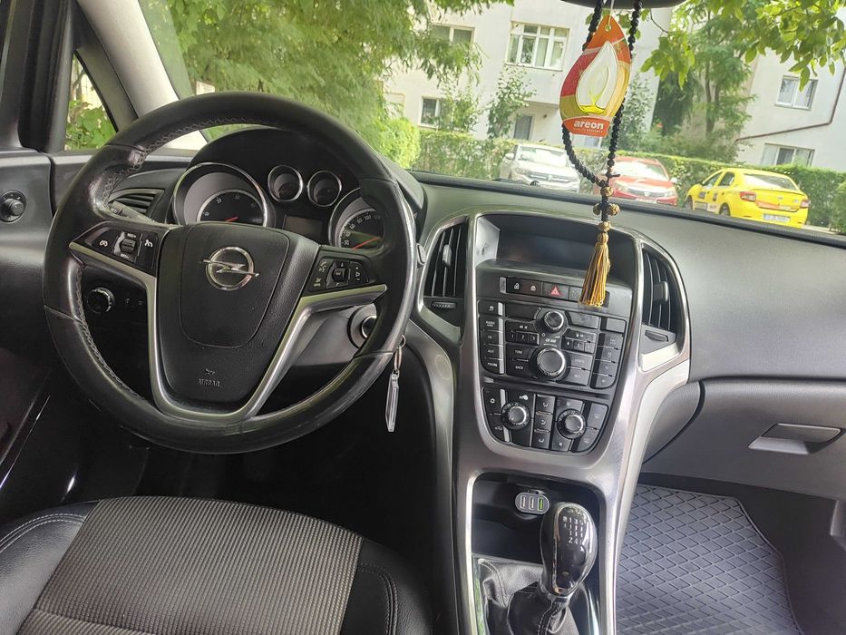 Opel Astra j sport tourer