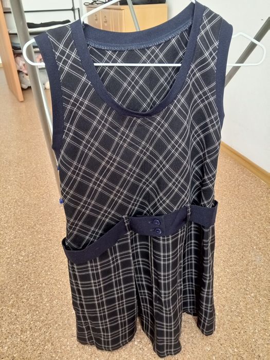 Продам школьный сарафан