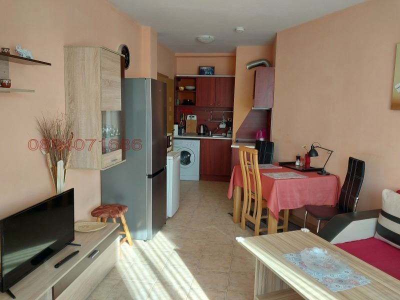 Продава се Двустаен апартамент в к.к. Слънчев бряг - 71 кв.м за 1127 €/кв.м - Снимка #3