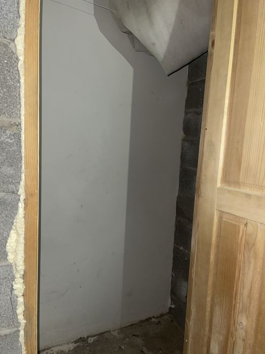 Комната на цокольном этаже