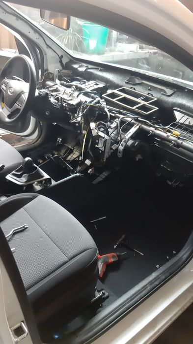 Панель торпеда на хундай акцент 2018