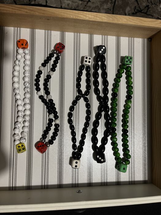 Броеници . 30 лева 60 и 90