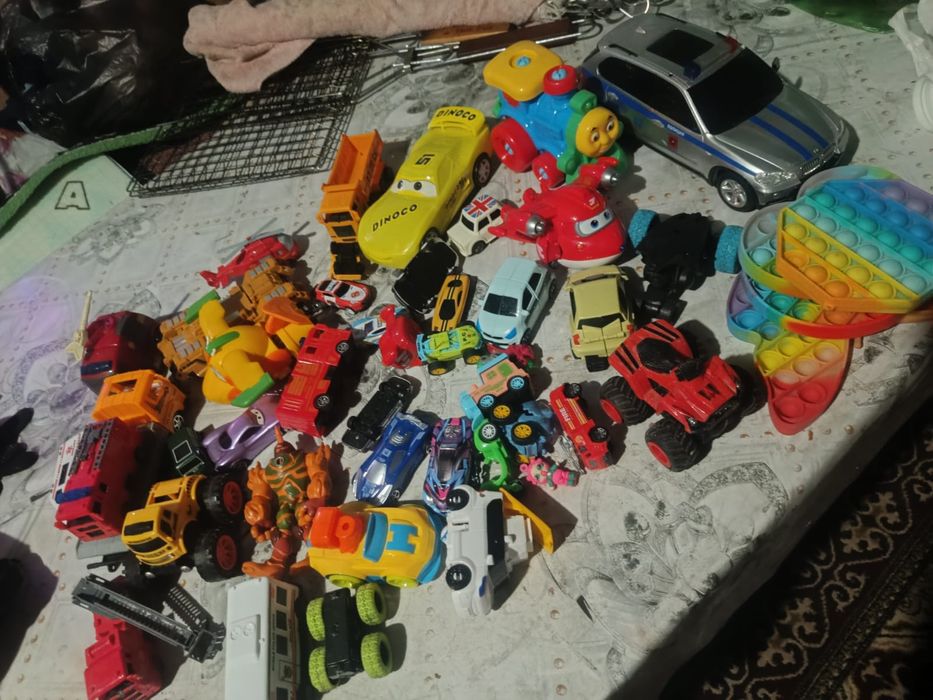 Большой пакет машинок