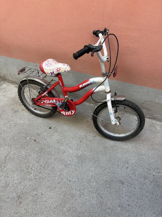 Bicicleta fetita 4/7 ani
