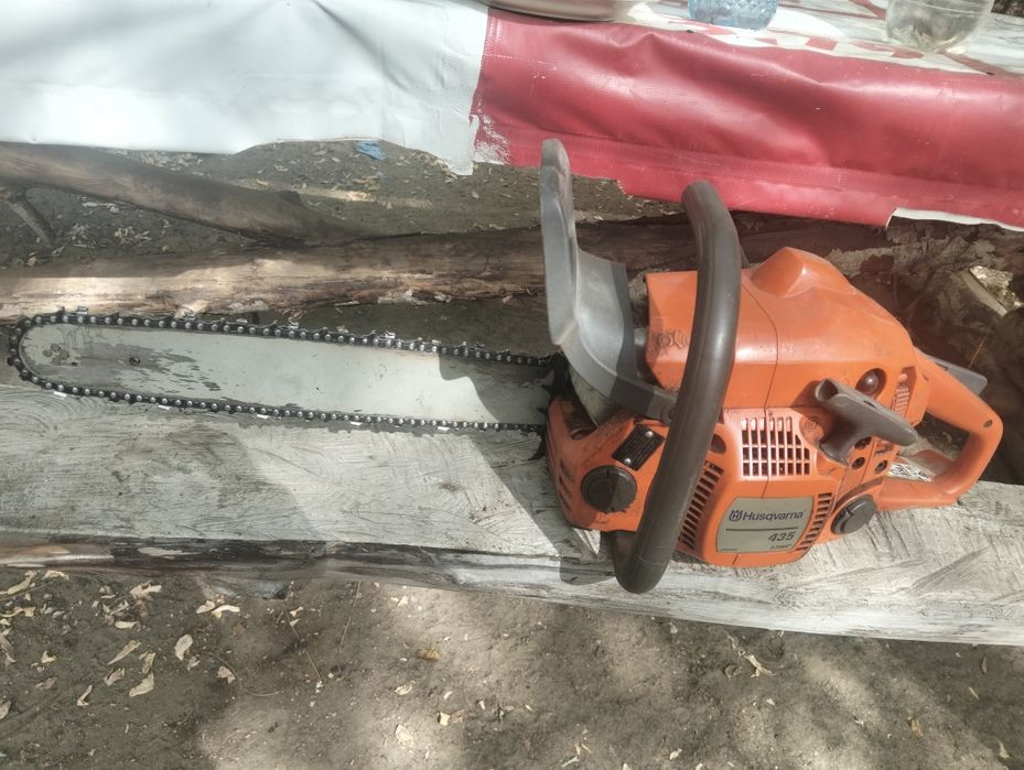 Vând drujbă detali la nr de telefon 0725388573