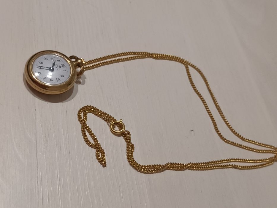 Vand ceas de dama mecanic cu lantisor