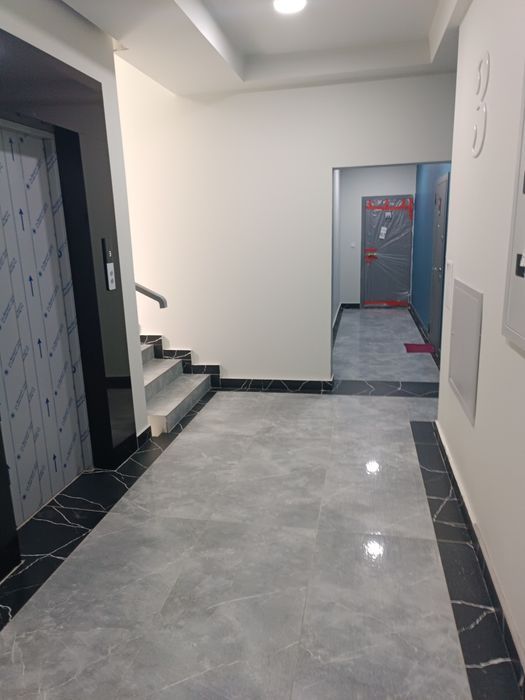 Продаётся 2 комнатная квартира ассалом хаво третий  этаж девяти этажка