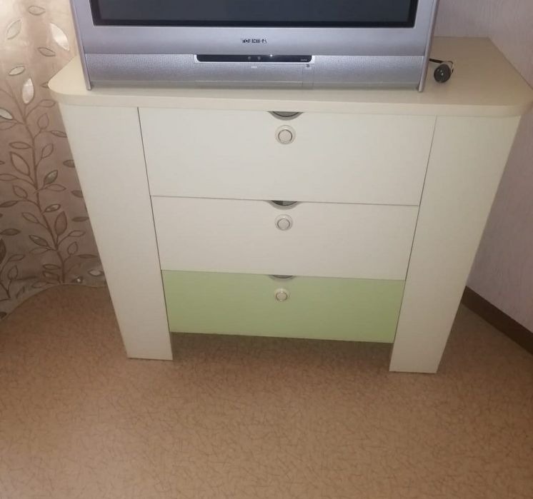 Шкафчик тумбочка