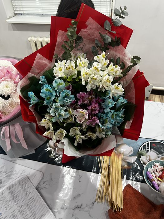 Цветы срочно продам