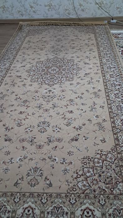 Продам ковер б/у