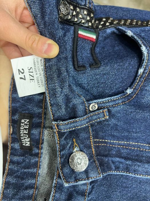 Брендовые джинсы от Alexander McQueen