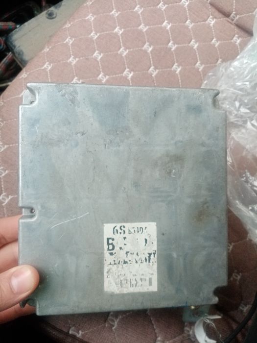 Блок управления двигателем, эбу мазда 323 1,3