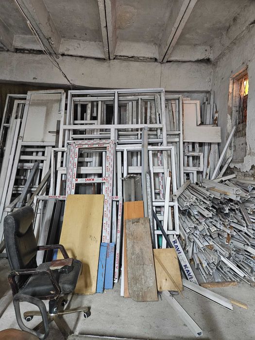 Пластиковые перегородки 3000тенге за  м2  Б/У