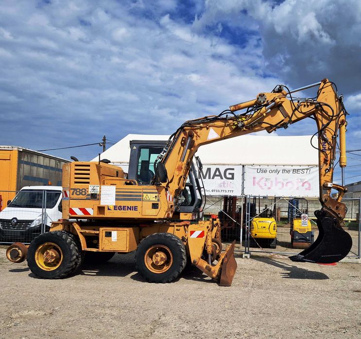 excavator pe roti/cale ferata CASE 788