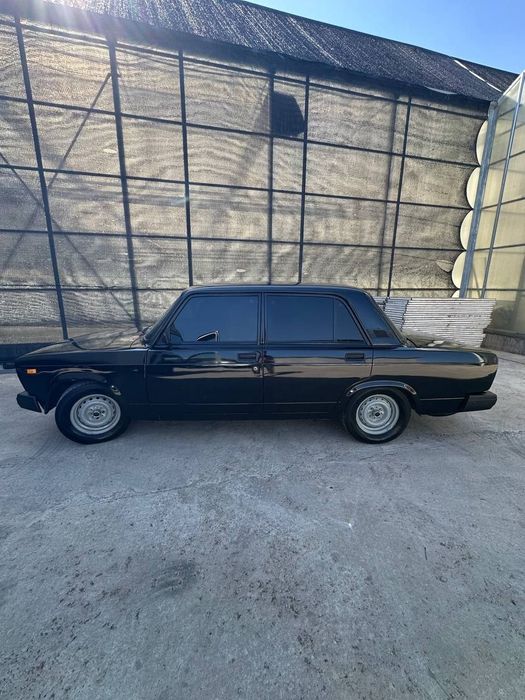 Vaz 2107 sotiladi.holati ideal