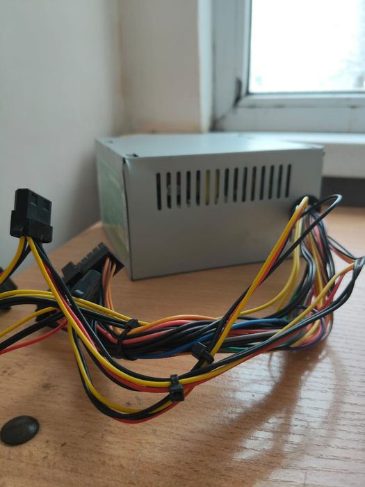 Продам Блок питания MODEL:CM-PS400W