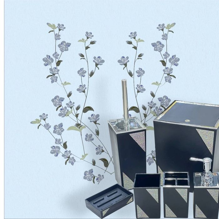 Набор аксессуаров для ванной с дизайном