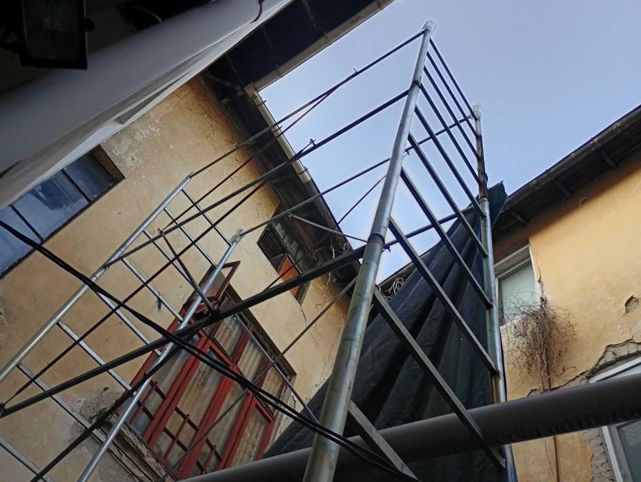 Vand schela din otel, 1.600 euro, pret negociabil, ridicare personala