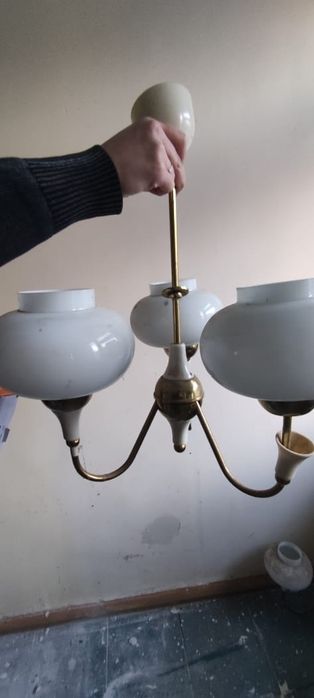 Продам люстру не дорого срочно