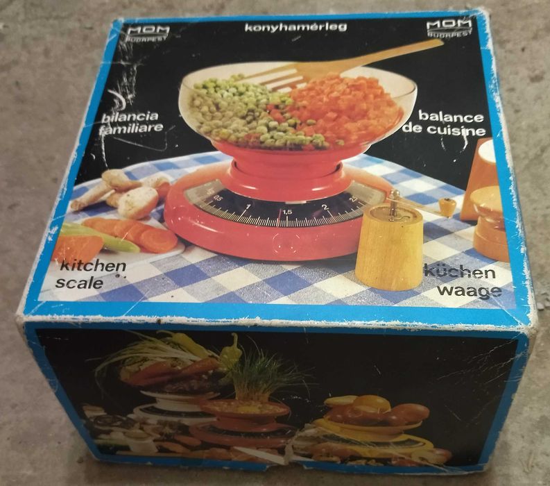 Механична кухненска везна с купа 3 кг.