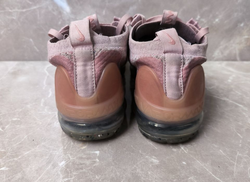 Дамски маратонки Nike Air Vapormax  номер 37,5