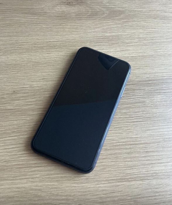 iPhone 11 negru, 128 gb, 75% bateria,