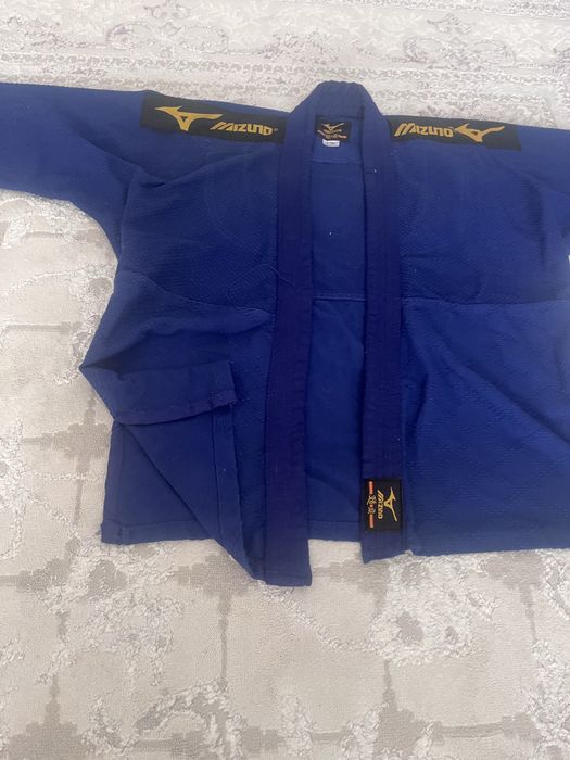 Продаю кимоно мизуно