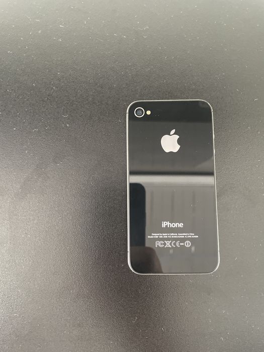 Iphone 4S …………..