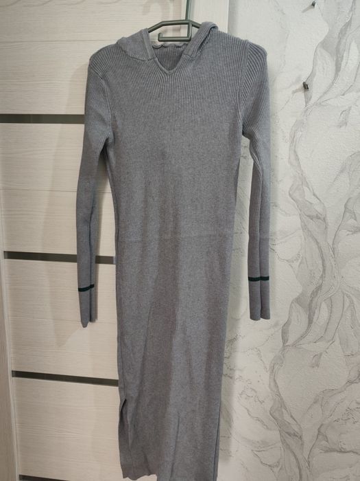 Женская одежда, платье