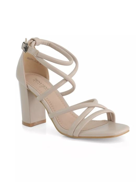 Продам босоножки