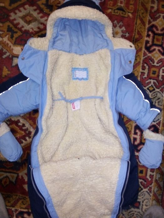 Продамголубо-синий комбенизон