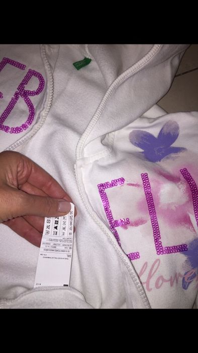 Бяла рокля Бенетон/Sisley;суитчер,клин152/158;;шапка Мини Маус