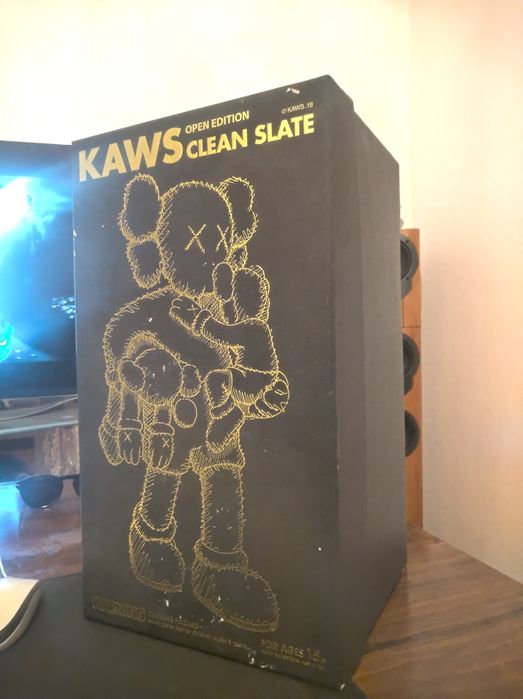 Kaws clean slate 100%orginal