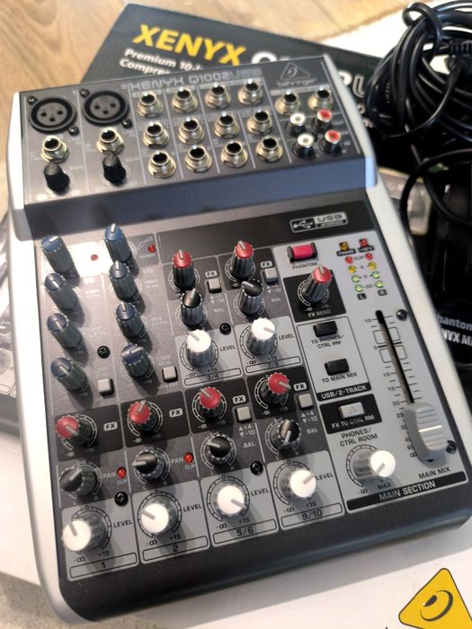 Смесител Behringer Q1002USB