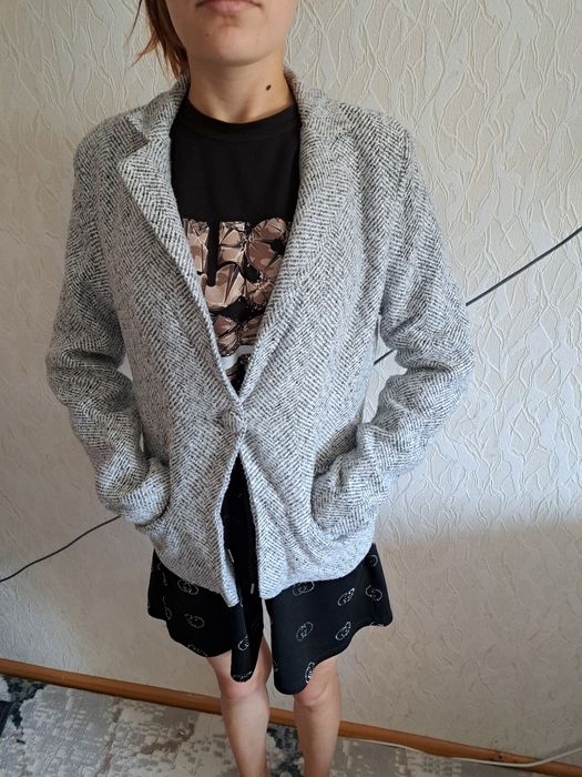Продам одежду женскую классическую