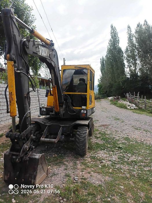Mini ekskavator VOLVO MX 3W-2 sotiladi!