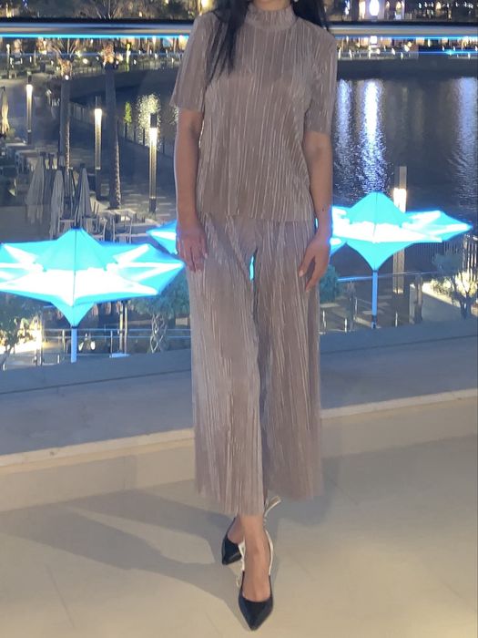 Блестящий костюм Zara