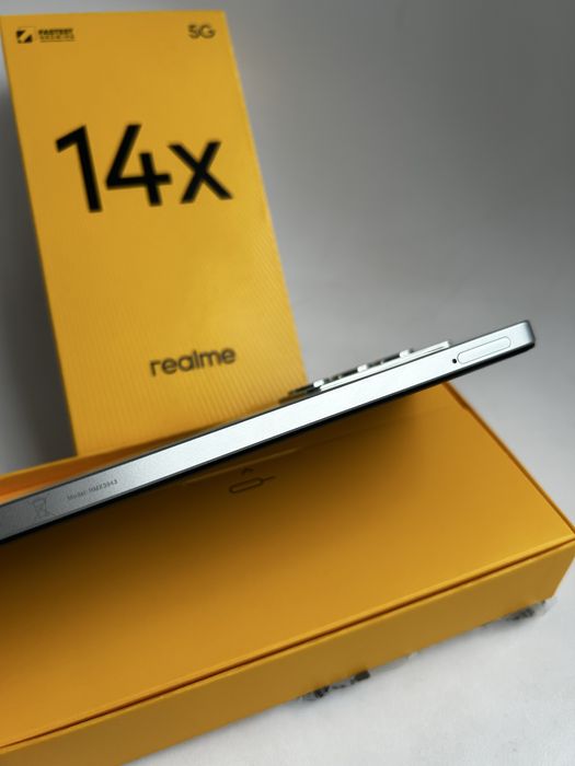 Realme 14x чисто нов