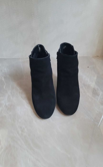 Vând botine din piele întoarsă 37 Aldo