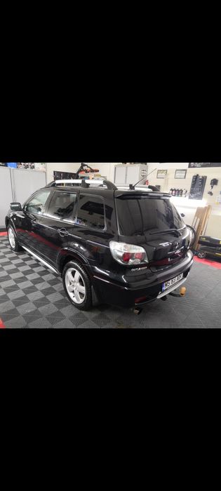 Dezmembrez Mitsubishi outlander 2.0 turbo