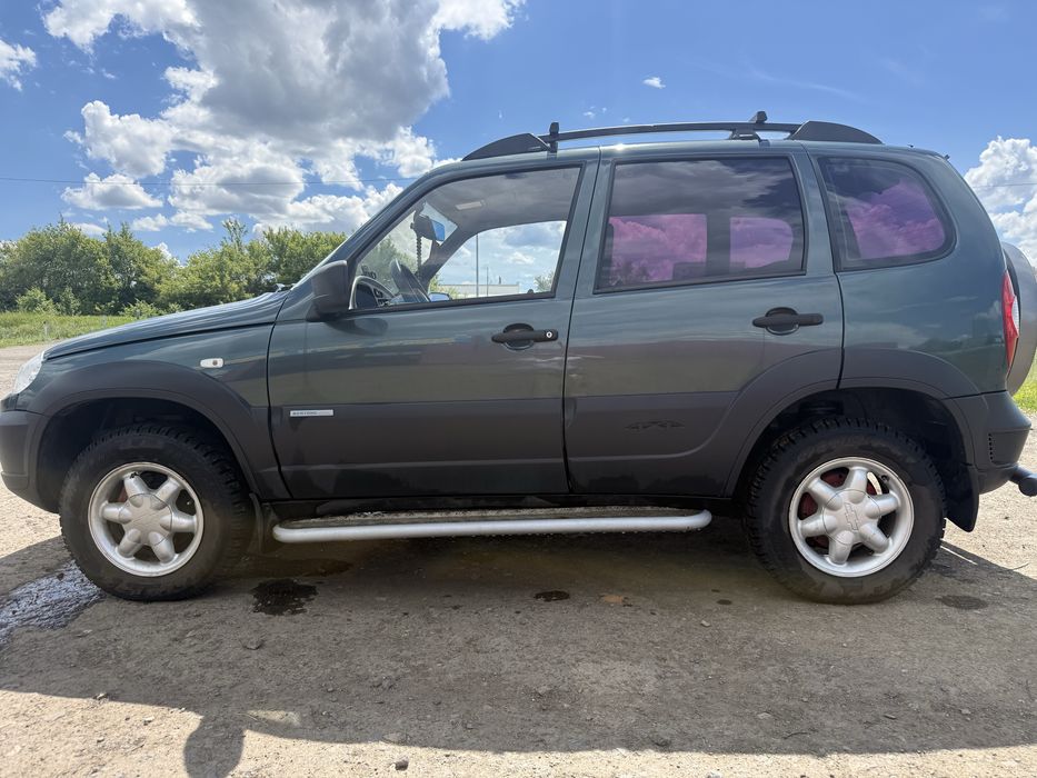 Продам машину Cevrolet Niva